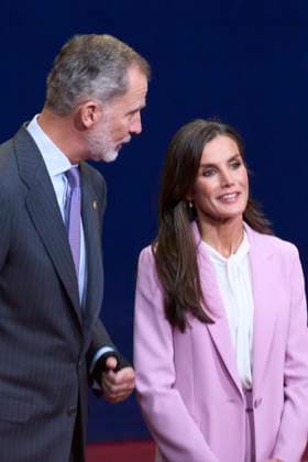 20-10-2023 Medals Queen Letizia and King Felipe during the Princess Asturias awards at the Campoamor theatre in Oviedo No Spain Â  Copyright: xPPEx