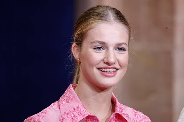 Spanien, Verleihung Prinzessin-von-Asturien-Preis in Oviedo Princess Of Asturias Awards Medals - Oviedo Princess Leonor attending the delivery of the Princess of Asturias awards medals 2023 at the Reconquista hotel on October 20, 2023 in Oviedo, Spain by Archie Andrews ABACAPRESS.COM Oviedo Spain  Copyright: xAndrewsxArchie ABACAx 872570_037 AndrewsxArchie ABACAx 872570_037