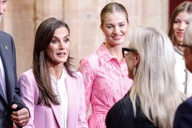 Spanien, Verleihung Prinzessin-von-Asturien-Preis in Oviedo Princess Of Asturias Awards Medals - Oviedo Meryl Streep, Queen Letizia of Spain, King Felipe of Spain, Princess Leonor, Princess Sofia attending the delivery of the Princess of Asturias awards medals 2023 at the Reconquista hotel on October 20, 2023 in Oviedo, Spain by Archie Andrews ABACAPRESS.COM Oviedo Spain  Copyright: xAndrewsxArchie ABACAx 872570_067 AndrewsxArchie ABACAx 872570_067