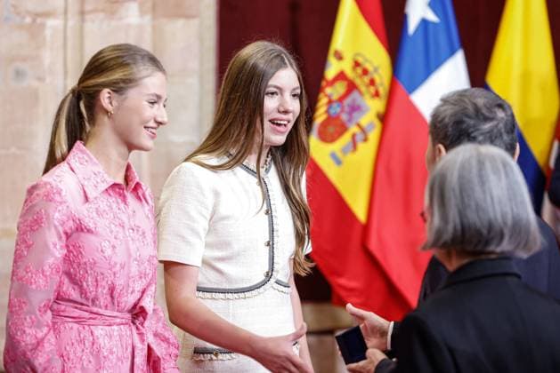 Spanien, Verleihung Prinzessin-von-Asturien-Preis in Oviedo Princess Of Asturias Awards Medals - Oviedo Princess Leonor, Princess Sofia attending the delivery of the Princess of Asturias awards medals 2023 at the Reconquista hotel on October 20, 2023 in Oviedo, Spain by Archie Andrews ABACAPRESS.COM Oviedo Spain  Copyright: xAndrewsxArchie ABACAx 872570_080 AndrewsxArchie ABACAx 872570_080
