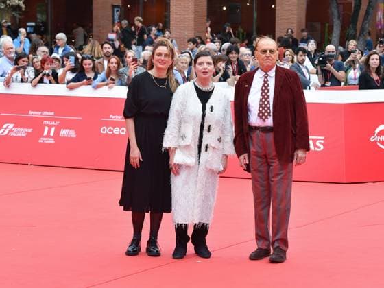 Rome, Rome Film Fest 2023. Rome Film Festival. Red carpet Isabella Rossellini. Pictured: Alice Rohrwacher, Isabella Rossellini and Renzo Arbore  Copyright: xMaurizioxD Avanzox xipa-agency.nx xDxAvanzo Provvisionatox IPA_IPA41102542