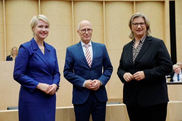 Manuela Schwesig, neue Bundesratspräsidentin, Dr. Peter Tschentscher, Anke Rehlinger, Vizepräsident, Deutschland, Berlin, Bundesrat, 1037. Sitzung am 20.10.2023 *** Manuela Schwesig, new Bundesrat president, Dr Peter Tschentscher, Anke Rehlinger, vice president, Germany, Berlin, Bundesrat, 1037 session on 20 10 2023