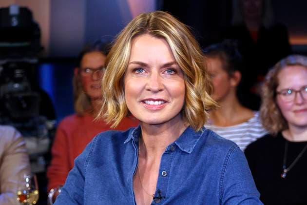 Jessy Wellmer bei der Aufzeichnung der NDR Talk Show im NDR Fernsehstudio Lokstedt. Hamburg, 20.10.2023 *** Jessy Wellmer at the recording of the NDR Talk Show in the NDR television studio Lokstedt Hamburg, 20 10 2023 Foto:xgbrcix xFuturexImagex ndr_talk2010_3008