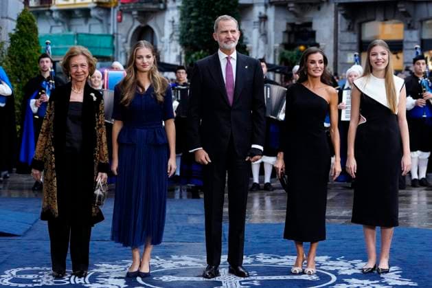 Princess of Asturias Awards Ceremony - Oviedo King Felipe VI of Spain, Queen Letizia of Spain, Crown Princess Leonor, Princess Sofia, Queen Sofia arriving at the Princesa de Asturias Awards at Teatro Campoamor on October 20, 2023 in Oviedo, Asturias, Spain. Photo by Archie Andrews ABACAPRESS.COM Oviedo Asturias Spain  Copyright: xAndrewsxArchie ABACAx 872625_026 AndrewsxArchie ABACAx 872625_026