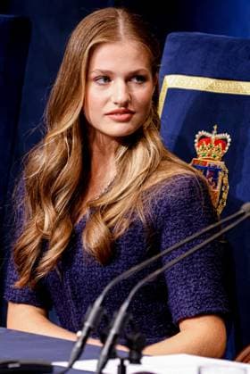 Princess of Asturias Awards Ceremony - Oviedo Princess Leonor of Spain attending the Princesa de Asturias Awards at Teatro Campoamor on October 20, 2023 in Oviedo, Asturias, Spain. Photo by Archie Andrews ABACAPRESS.COM Oviedo Spain  Copyright: xAndrewsxArchie ABACAx 872625_062 AndrewsxArchie ABACAx 872625_062