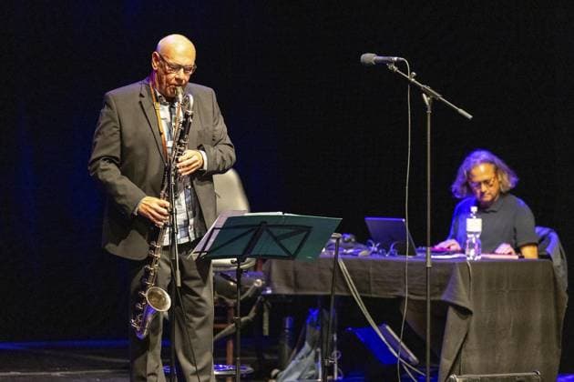 <p>Eckard Koltermann spielt am Samstag, dem 21.10.2023, zusammen mit Serge Corteyn bei der Verleihung des Jazz-Potts. Essen Copyright: JonasxRichter