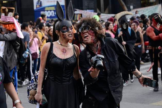 Mexico City Annual Zombie Walk October 21, 2023, Mexico City, Mexico: Participants disguised as Zombies take part during the Annual Zombie Walk at Mexico City s downtown. on October 21, 2023 in Mexico City, Mexico. (Photo by Carlos Tischler Eyepix Group) Copyright: xCarlosxTischler xEyepixxGroupx LB_20102023_102136