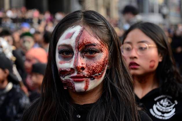 October 21, 2023, Mexico City, Mexico: Participants disguised as Zombies take part during the Annual Zombie Walk at Mexico City s downtown. on October 21, 2023 in Mexico City, Mexico. Mexico City Mexico - ZUMAe321 20231021_zia_e321_079 Copyright: xCarlosxTischlerx
