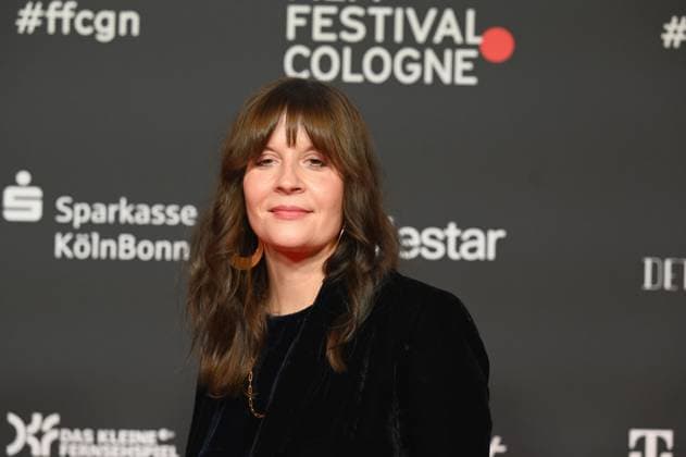 The winner of the Manfred Stelzer Award which this year goes to director Sonja Heiss for WANN WIRD ES ENDLICH WIEDER, SO wie es NIE WAR goes to the 33 Film Festival Cologne, FFCGN in the Cologne Filmpalast