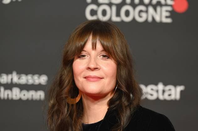 The winner of the Manfred Stelzer Award which this year goes to director Sonja Heiss for WANN WIRD ES ENDLICH WIEDER, SO wie es NIE WAR goes to the 33 Film Festival Cologne, FFCGN in the Cologne Filmpalast