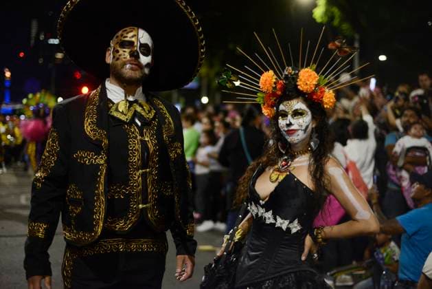 Caterinas Mega Parade - Mexico City A person dressed as Catrina takes part during the Annual Mega Parade of Catrinas 2023 as part of Day of the Dead (Dia de Muertos) celebration at Reforma Avenue. Mexico City, Mexico, October 22, 2023. Photo by Carlos Tischler Eyepix Group ABACAPRESS.COM Mexico City Mexico  Copyright: xTischlerxCarlos Eyepix ABACAx 872841_015 TischlerxCarlos Eyepix ABACAx 872841_015