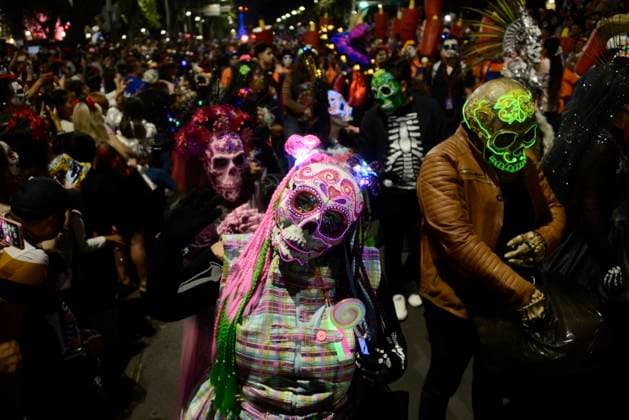 Caterinas Mega Parade - Mexico City Participants dressed as Catrina take part during the Annual Mega Parade of Catrinas 2023 as part of Day of the Dead (Dia de Muertos) celebration at Reforma Avenue. Mexico City, Mexico, October 22, 2023. Photo by Carlos Tischler Eyepix Group ABACAPRESS.COM Mexico City Mexico  Copyright: xTischlerxCarlos Eyepix ABACAx 872841_022 TischlerxCarlos Eyepix ABACAx 872841_022