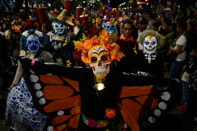 Caterinas Mega Parade - Mexico City Participants dressed as Catrina take part during the Annual Mega Parade of Catrinas 2023 as part of Day of the Dead (Dia de Muertos) celebration at Reforma Avenue. Mexico City, Mexico, October 22, 2023. Photo by Carlos Tischler Eyepix Group ABACAPRESS.COM Mexico City Mexico  Copyright: xTischlerxCarlos Eyepix ABACAx 872841_023 TischlerxCarlos Eyepix ABACAx 872841_023