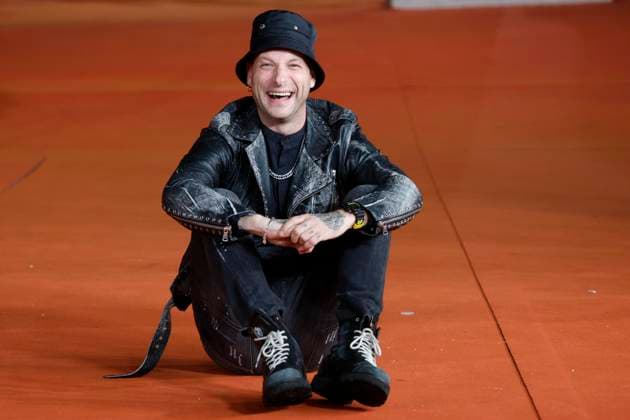 Entertainment Themen der Woche KW43 Entertainment Bilder des Tages October 23, 2023, ROME, ITALY: Italian rapper Clementino arrives for the screening of the movie ˜Posso entrare? An ode to Naples™ at the 18th annual Rome International Film Fest in Rome, Italy, 23 October 2023. The Festa del Cinema di Roma runs from 18 to 29 October 2023. ANSA FABIO FRUSTACI ROME ITALY  - ZUMAa110 20231023_zaf_a110_099 Copyright: xFabioxFrustacix
