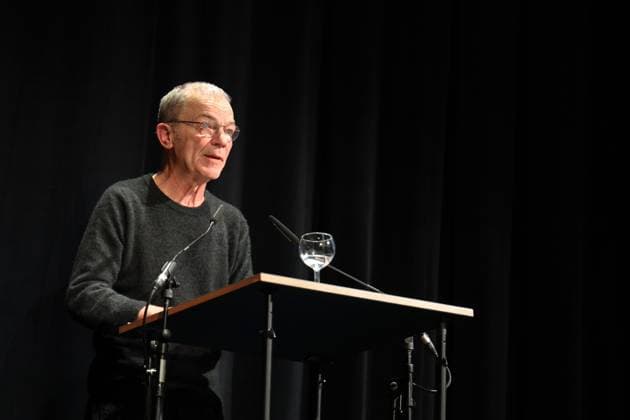 Award of the Konrad Wolf Prize to the journalist and founder of Wikileaks Julian Assange, who is imprisoned in Belmarsh Prison in Great Britain, on 22 10 2023 at the Akademie der Künste Berlin The prize was accepted by Stella Assange The jury consisted of Nele Hertling, Thomas Heise together with the scriptwriter Thomas Wendrich Thomas Heise held the laudati