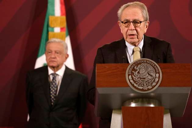 October 24, 2023, Mexico City, Mexico: Mexican Health Secretary Jorge Alcocer at the daily morning conference of Mexican President Andres Manuel Lopez Obrador at the National Palace in Mexico City. on October 24, 2023 in Mexico City, Mexico Mexico City Mexico - ZUMAe321 20231024_zia_e321_002 Copyright: xLuisxBarronx