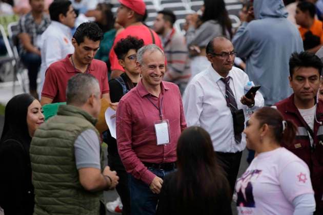 October 25, 2023, Mexico City, Mexico City, Mexico: Dr. Hugo Lopez Gatell (MORENA party militant) arriving at the meeting with MORENA party militants in CDMX, held at the Ciudad de los Deportes. Mexico City Mexico - ZUMAs310 20231025_zip_s310_006 Copyright: xLuisxExSalgadox