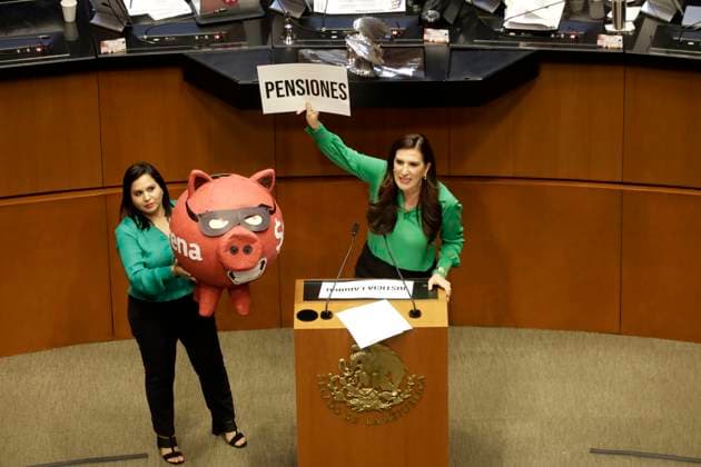 October 24, 2023, Mexico City, Mexico: Senators Kenya Lopez and Mayuli Latifa Martinez reject the extinction of the trusts of the Judicial Branch of the Federation in the session in the Senate in Mexico City. on October 24, 2023 in Mexico City, Mexico Mexico City Mexico - ZUMAe321 20231024_zia_e321_028 Copyright: xLuisxBarronx