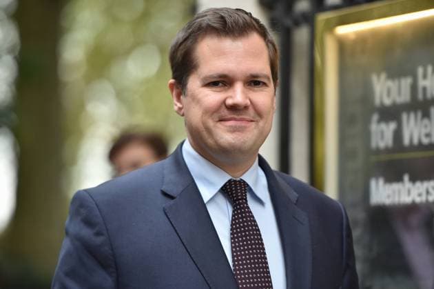 October 25, 2023, London, England, United Kingdom: Immigration Minister ROBERT JENRICK, is seen during the morning media round in Westminster. London United Kingdom - ZUMAk172 20231025_zip_k172_003 Copyright: xThomasxKrychx
