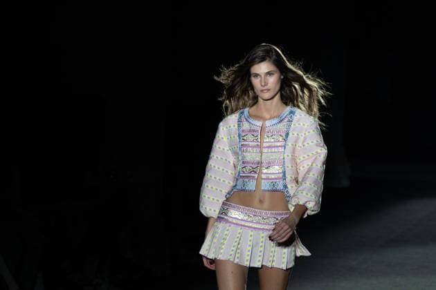 Bilder des Jahres 2023, Entertainment 10 Oktober Entertainment Themen der Woche KW43 Entertainment Bilder des Tages 25 Ottobre 2023 Barcellona, Spagna cronaca moda Sfilata CUSTO alla 080 Barcellona Fashion Week Designer CUSTO s fashion show at Barcelona s 080, the city s fashion week, in what is probably the most anticipated runway show. Desfile del disenador CUSTO en la 080 de Barcelona, la semana de la moda de la ciudad, en lo que probablemente es el desfile mas esperado.  Copyright: xEricxRenom LaPressex