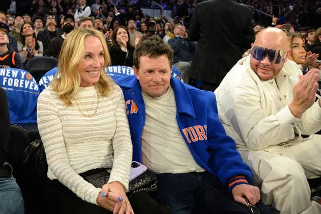 Celebrities at the watch the visiting Boston Celtics play the New York Knicks at Madison Square Garden. Featuring: Tracy Pollan, Michael J. Fox, Fat Joe Where: New York, New York, United States When: 25 Oct 2023 Credit: Michael Simon startraksphoto.com EDITORIAL USE ONLY. NOT FOR USE BY NEWSPAPERS BASED IN THE UK. Copyright: xMICHAELxSIMONx 53155066