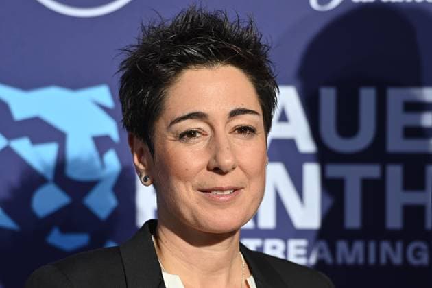 Dunja HAYALI presenter,journalist , single image,cropped single image,portrait,portrait red carpet,blue panther Ð TV and Streaming Award 2023 on 25 10 2023 at BMW World Munich