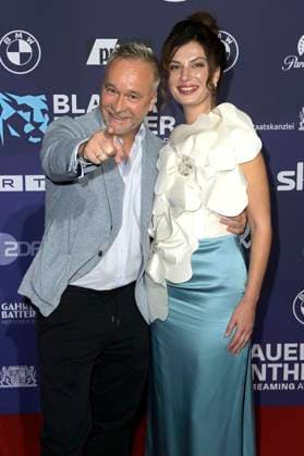Thomas Darchinger with company at the award ceremony of the Blue Panther TV Streaming Award 2023 in the BMW World Munich, 25 10 2023 Foto:xF.xKernx xFuturexImagex panther_5869