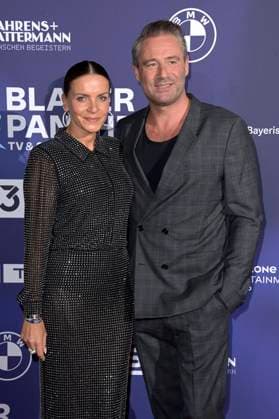 Sasha with wife Julia Röntgen at the award ceremony of the Blue Panther TV Streaming Award 2023 in the BMW World Munich, 25 10 2023 Foto:xF.xKernx xFuturexImagex panther_7775