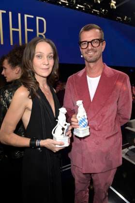 Jeanette Hain and Joko Winterscheidt at the presentation of the Blue Panther TV Streaming Award 2023 at the BMW Welt Munich, 25 10 2023 Foto:xF.xKernx xFuturexImagex panther_8074