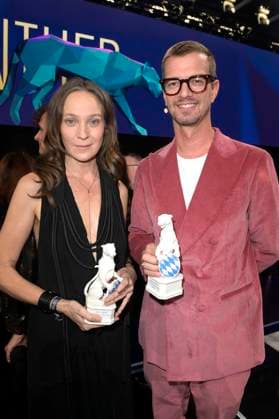 Jeanette Hain and Joko Winterscheidt at the presentation of the Blue Panther TV Streaming Award 2023 at the BMW Welt Munich, 25 10 2023 Foto:xF.xKernx xFuturexImagex panther_8082