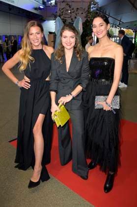 Nele Kiper, Lara Mandoki and Agnes Kiyomi Decker at the award ceremony of the Blue Panther TV Streaming Award 2023 at BMW Welt Munich, 25 10 2023 Foto:xF.xKernx xFuturexImagex panther_5803