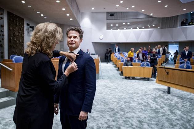 THE HAGUE - The House of Representatives says goodbye to Jeroen van Wijngaarden. Van Wijngaarden, who was a Member of Parliament for the VVD for a total of seven years, was appointed Knight in the Order of Orange-Nassau upon his retirement. ANP RAMON VAN FLYMEN netherlands out - belgium out  Copyright: xx x482172910x originalFilename: 482172910.jpg