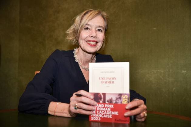 Bilder des Jahres 2023, Entertainment 10 Oktober Entertainment Themen der Woche KW43 Entertainment Bilder des Tages Proclamation Of The Novel Award - Paris Winner of the Grand Prix of the Novel French writer Dominique Barberis exposes her book at the Academie Francaise in Paris, France, on October 26, 2023. Photo by Firas Abdullah ABACAPRESS.COM Paris Ile-de-France France  Copyright: xAbdullahxFiras ABACAx 873410_013 AbdullahxFiras ABACAx 873410_013