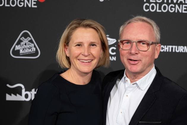 Susan LINK, presenter, with husband Wolfgang LINK, producer, red carpet, red carpet show, arrival, arrival, Film Festival Cologne awards in Cologne, 26 10 2022