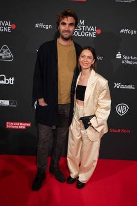 Bianca HAUDA, presenter, Marco WOLTER, editor, red carpet, red carpet show, arrival, arrival, Film Festival Cologne awards in Cologne, 26 10 2022