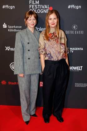 Sandra Hüller and Justine Triet at the Cologne Awards ceremony at the 33 Film Festival Cologne 2023 at E Werk Cologne, 26 10 2023. Foto:xR.xSchmiegeltx xFuturexImagex cologne_awards_3096