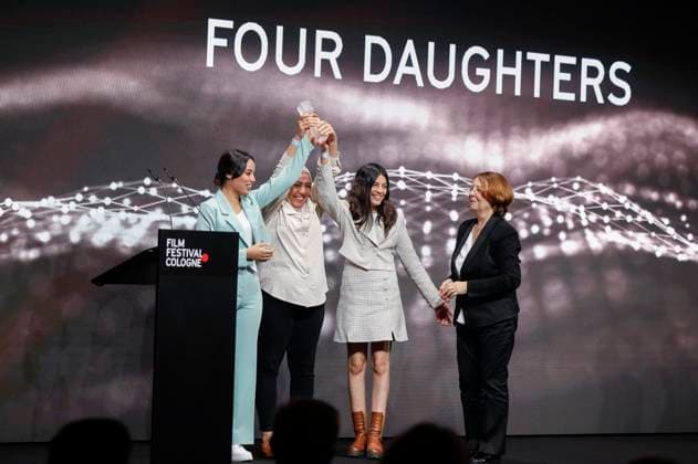 Olfa Hamrouni with her daughters Eya and Tayssir at the Cologne Awards ceremony at the 33 Film Festival Cologne 2023 at E Werk Cologne, 26 10 2023. Foto:xR.xSchmiegeltx xFuturexImagex cologne_awards_3183