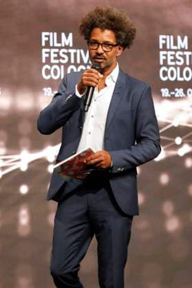 Tyron Ricketts presenting the Cologne Awards at the 33 Film Festival Cologne 2023 at E Werk Cologne, 26 10 2023. Foto:xR.xSchmiegeltx xFuturexImagex cologne_awards_3190