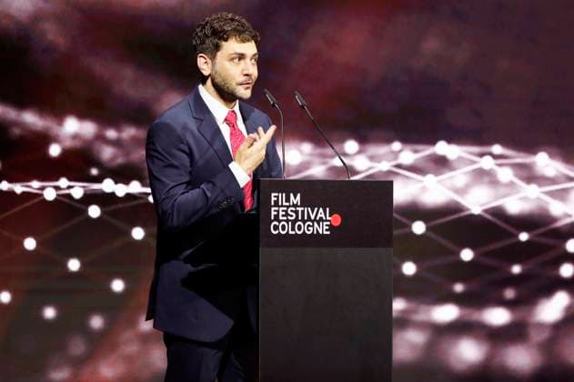 Xavier Dolan at the Cologne Awards ceremony at the 33 Film Festival Cologne 2023 at E Werk Cologne, 26 10 2023. Foto:xR.xSchmiegeltx xFuturexImagex cologne_awards_3196