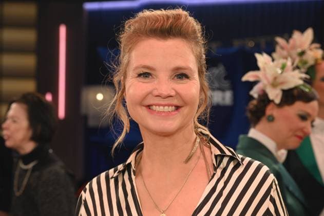 Die Schauspielerin Annette Frier zu Gast in der WDR Talkshow Kölner Treff bye Bye Bettina *** Actress Annette Frier as a guest on the WDR talk show Kölner Treff bye Bye Bettina