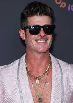 Darren Dzienciol Pop Icons Halloween Party - LA American singer, songwriter and record producer Robin Thicke arrives at Darren Dzienciol s Pop Icons Halloween Party 2023 Presented By Solisca Tequila and PATH Water held at a Private Residence on October 27, 2023 in Beverly Hills, Los Angeles, CA, USA. Photo by Xavier Collin Image Press Agency ABACAPRESS.COM Los Angeles CA United States  Copyright: xCollinxXavier ImagexPressxAgencyxABACAx 873656_200 CollinxXavier ImagexPressxAgencyxABACAx 873656_200