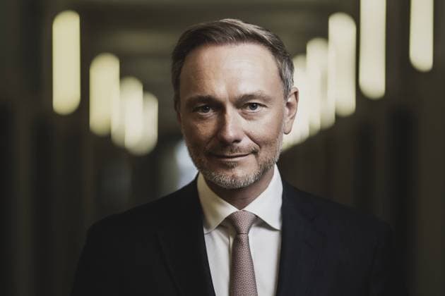 Christian Lindner (FDP), Bundesminister der Finanzen, posiert fuer ein Foto in Berlin, 26.10.2023. Berlin Deutschland *** Christian Lindner FDP , Federal Minister of Finance, poses for a photo in Berlin, 26 10 2023 Berlin Germany Copyright: xFlorianxGaertnerx