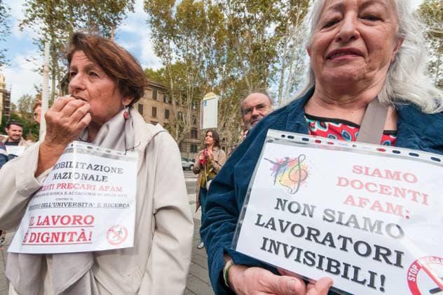 ROME, ITALY - OCTOBER 31 Protest by temporary teachers of Afam, the Higher Artistic and Musical Education, who demonstrate in front of the MIUR headquarters due to the expiry of their contract and the risk of losing their jobs. Ps: the photo can be used respecting the context in which it was taken, and without intent to defame the decorum of the people represented.  Copyright: xStefanoxRonchinix xipa-agency.nex xStefanoxRonchinix IPA_IPA41341390
