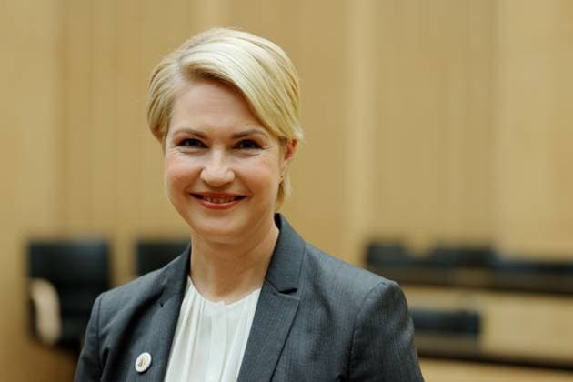 News Bilder des Tages Deutschland, Berlin, Pressestatement zum Start der Bundesratspräsidentschaft, Manuela Schwesig, Bundesrats-Präsidentin und Ministerpräsidentin von Mecklenburg-Vorpommern *** Germany, Berlin, Press statement on the start of the Bundesrat presidency, Manuela Schwesig, President of the Bundesrat and Minister-President of Mecklenburg-Western Pomerania