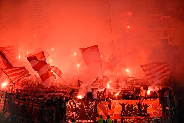 DFB Cup, Bengalos, Pyrotechnics, Pyro, Fireworks, Fan block, Fans, Fan curve, Flags, Flags, Mood, atmospheric, Fan block, Hooligans, FC Union Berlin, MHPArena, MHP Arena Stuttgart, Bathing Württemberg, Germany, Europe Copyright: imageBROKER MichaelxWeber iblimw09782844.jpg