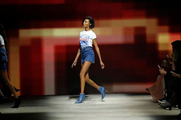 Topshop Unique ready to wear; spring summer 2018; London fashion week september2017 Topshop Unique ready to wear; spring summer 2018; London fashion week september2017 Jourdan Dunn, Credit:Zeppelin Photo Avalon  Copyright: xZeppelinxPhotox xAvalonx 0509626965