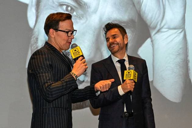 Venezuelan television host Raúl González (l) speaks with Mexican actor Eugenio Derbez (d) before presenting him with the GEMS Impact award during the inauguration of the tenth edition of the GEMS film festival, one of the two annual events of the Film Festival from Miami (MFF), at the Koubek Center in Miami, Florida, United States, 02 November 2023. The GEMS film festival in Miami opened with the feature film Radical , starring the Mexican Eugenio Derbez, who received the GEMS Impact award at this annual event of the seventh art, which takes place this year from November 2 to 5. GEMS Festival in Miami opens with Radical and awards its protagonist Eugenio Derbez !ACHTUNG: NUR REDAKTIONELLE NUTZUNG!  Copyright: xGiorgioxVierax USA217 20231103-55012228684_1