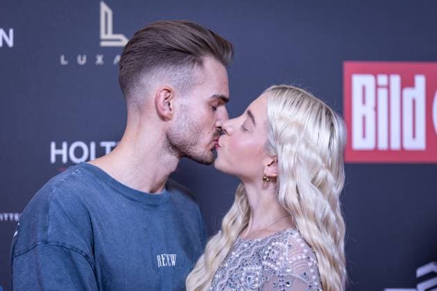 Entertainment Themen der Woche KW44 Entertainment Bilder des Tages FAME FIGHTING 2023 - Boxevent mit Influencern und Reality-Stars Can Kaplan und Walentina Doronina - Zahlreiche Reality-Stars und Influencer duellieren sich beim ersten Fame Fighting im Bonner Maritim Hotel im Ring. Vielen Kämpfen gingen offen ausgetragene Streitigkeiten voraus. Organisiert wird der Abend von Eugen Lopez. Bonn Maritim Hotel NRW Deutschland *** FAME FIGHTING 2023 Boxing event with influencers and reality stars Can Kaplan and Walentina Doronina Numerous reality stars and influencers duel in the ring at the first Fame Fighting at the Maritim Hotel in Bonn Many fights were preceded by open disputes The evening is organized by Eugen Lopez Bonn Maritim Hotel NRW Germany Copyright: xBEAUTIFULxSPORTS Derixx