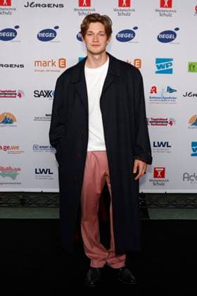 Damian Hardung at the opening of the 10 Eat My Shorts Hagen Short Film Festival 2023 in the Stadthalle Hagen, 04 11 2023 Foto:xT.xSchröerx xFuturexImagex shorts_3149