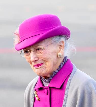 06-11-2023 Denmark Queen Margrethe arriving a the airport in Copenhagen on the 1st day of the 3 day statevisit to Denmark. Â  Copyright: xPPEx